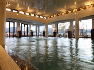 BELCHIN GARDEN - Indoor pool